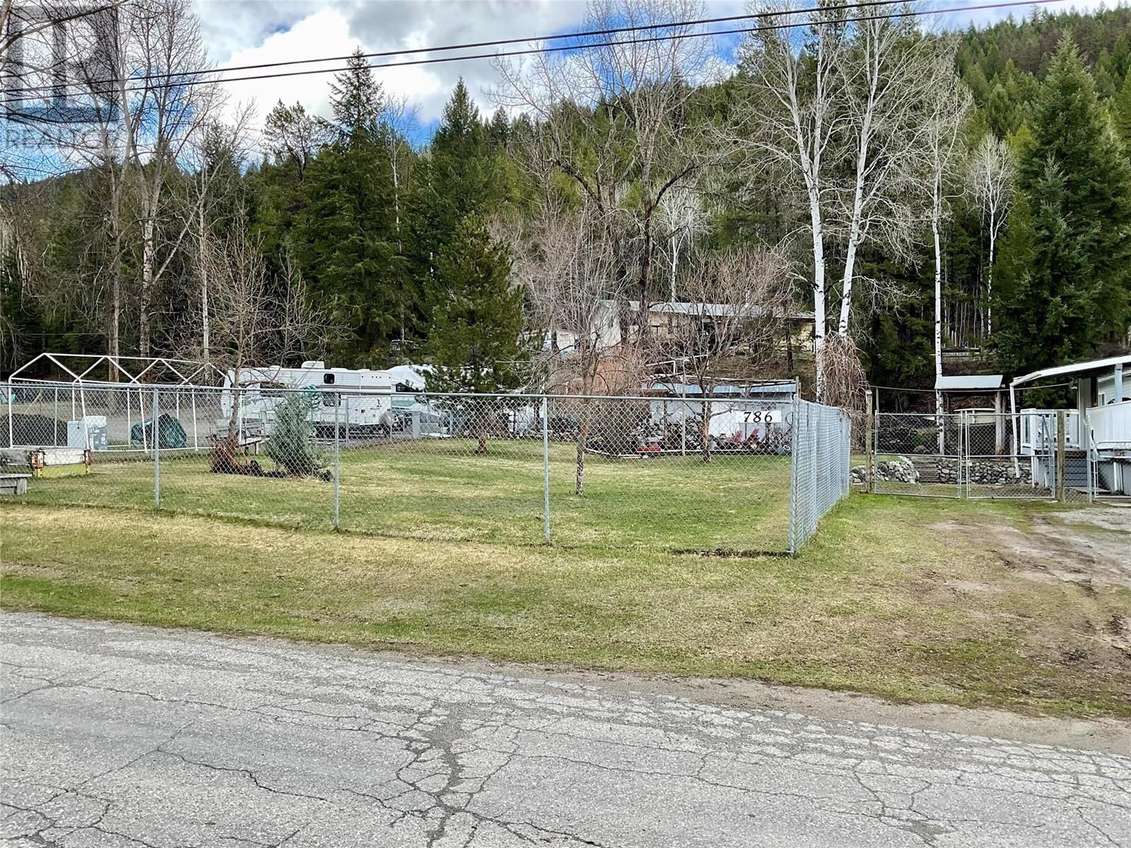 786 Strathmore Avenue, Greenwood