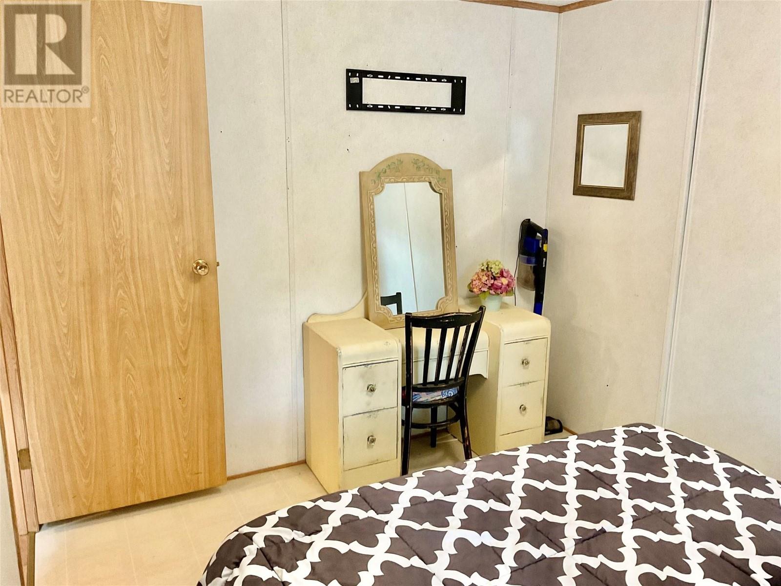 786 Strathmore Avenue, Greenwood