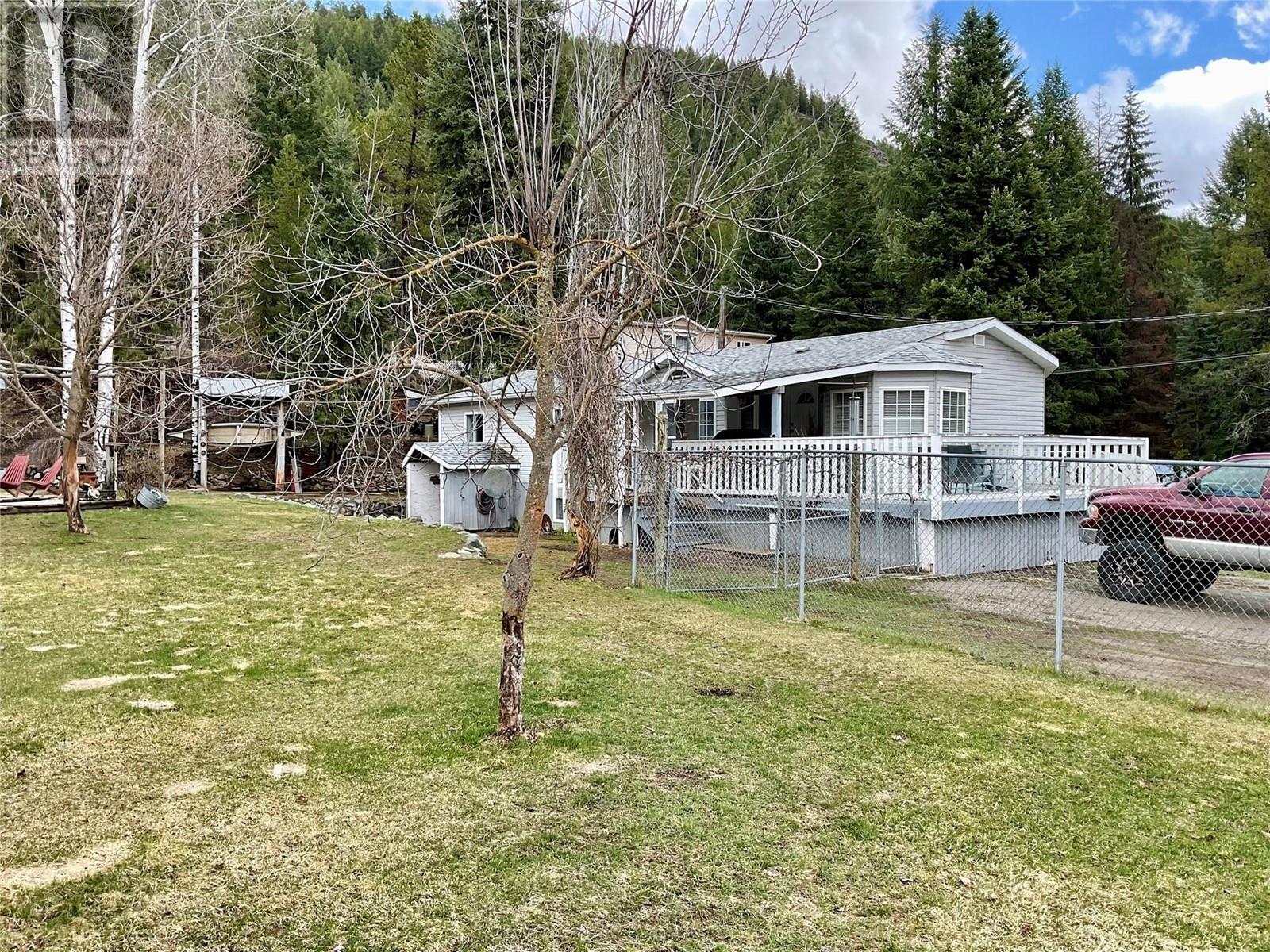 786 STRATHMORE Avenue, Greenwood