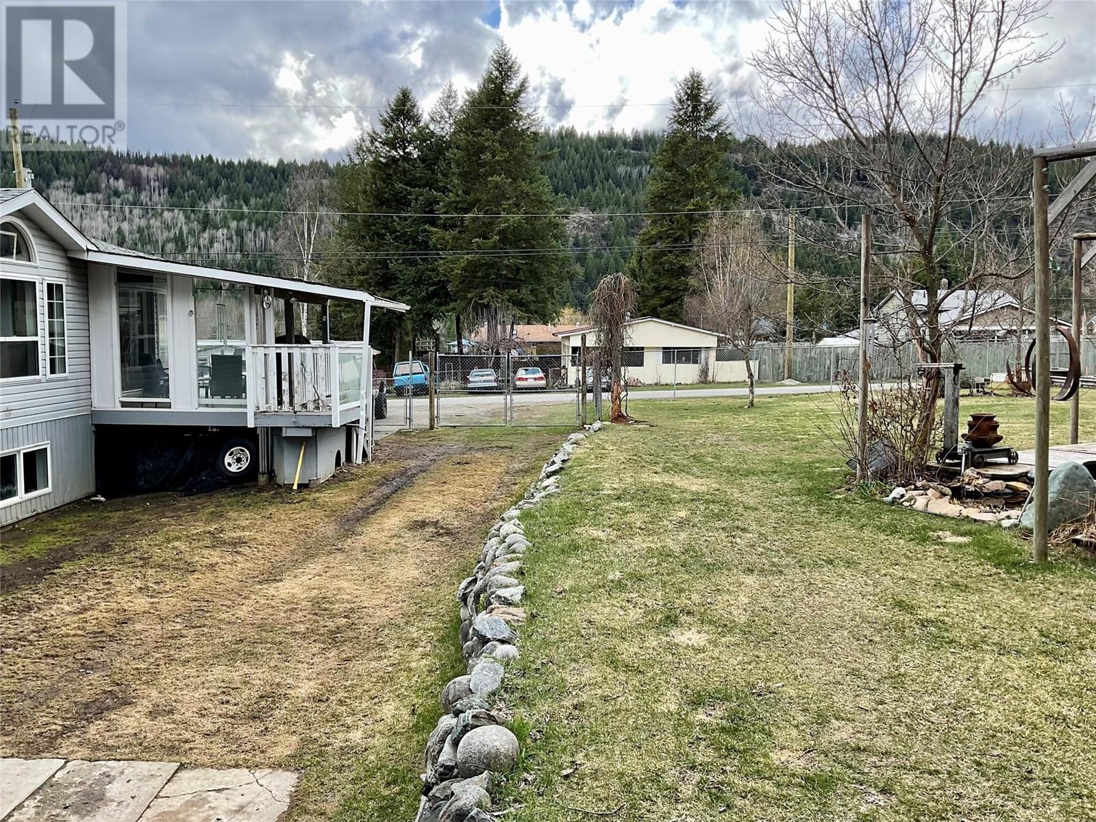 786 Strathmore Avenue, Greenwood