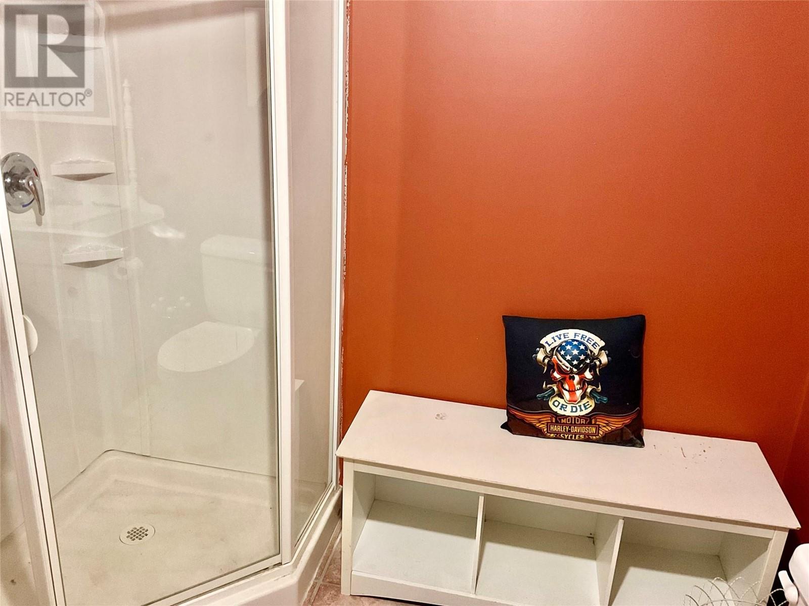 786 Strathmore Avenue, Greenwood