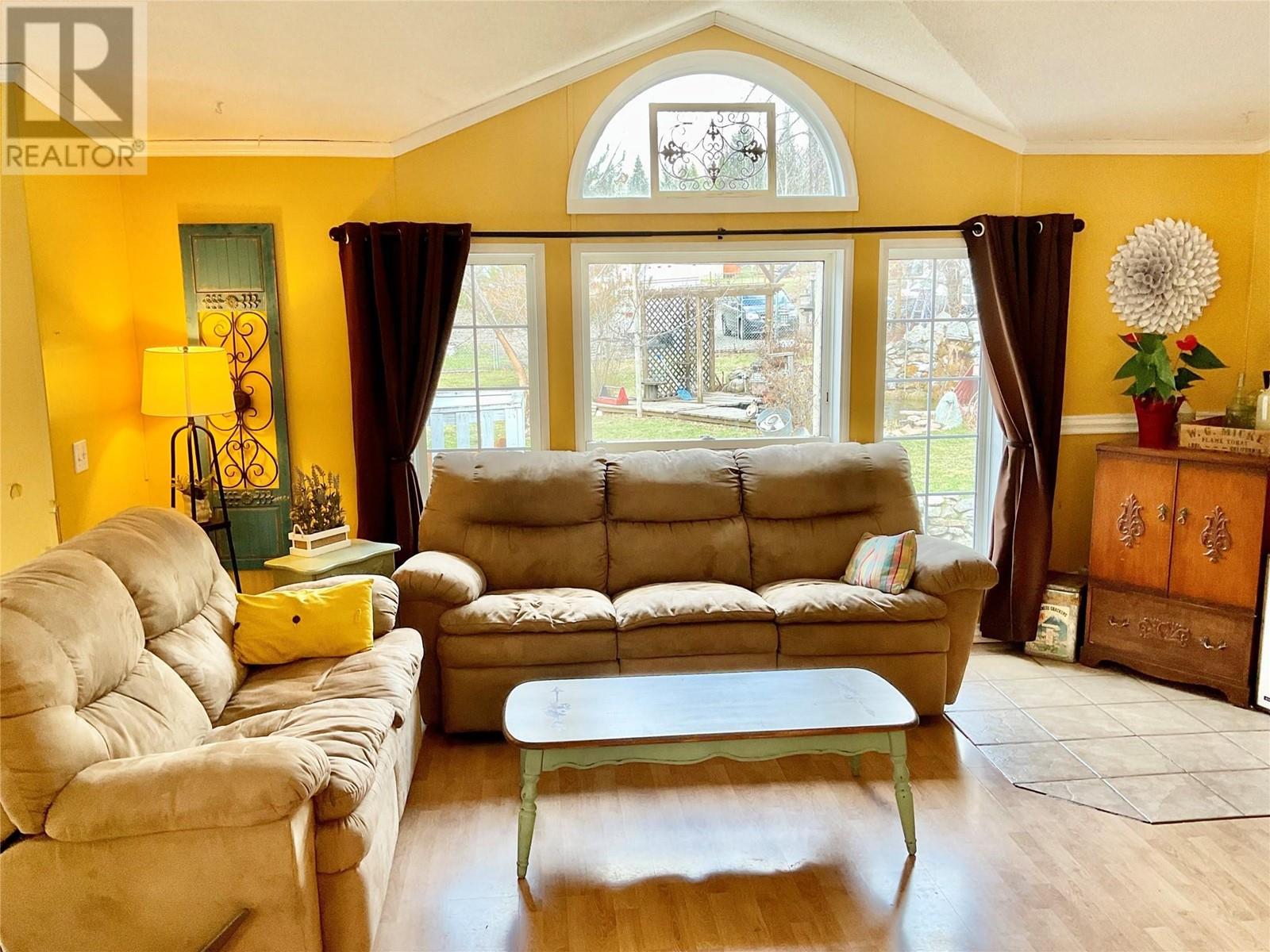 786 Strathmore Avenue, Greenwood