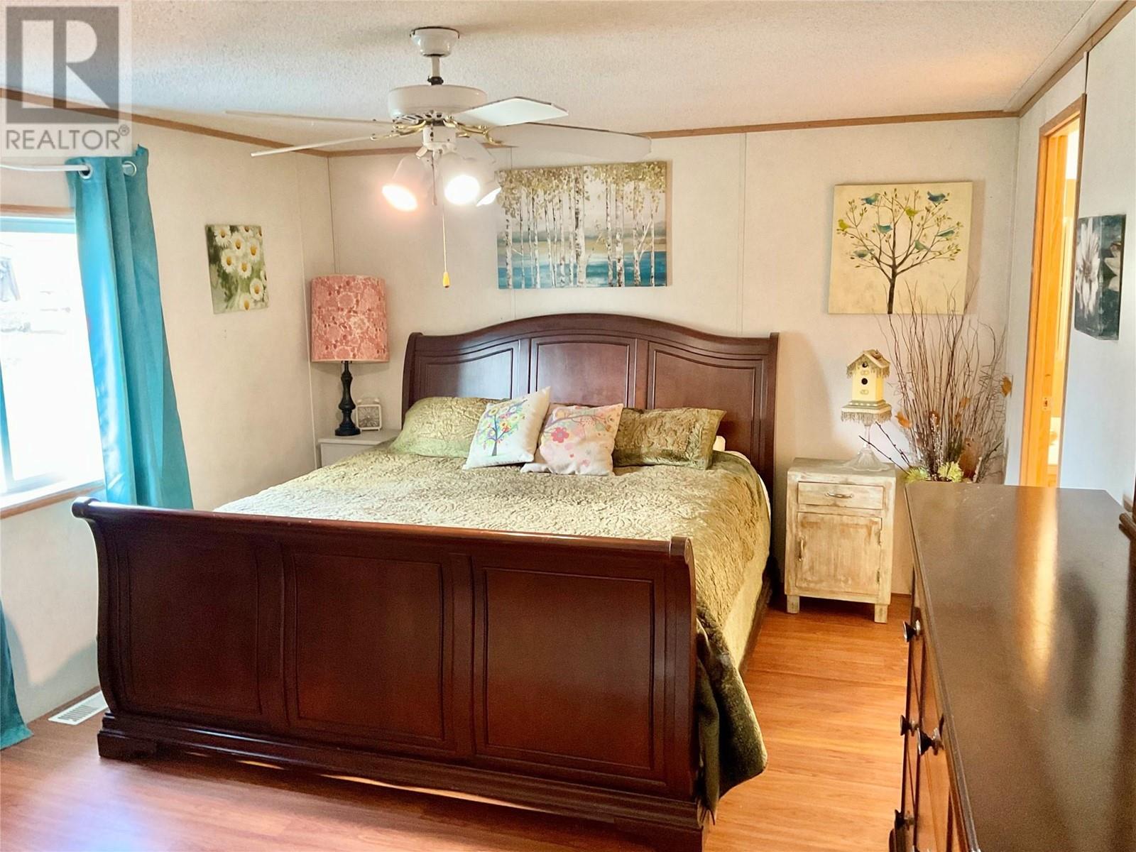 786 Strathmore Avenue, Greenwood