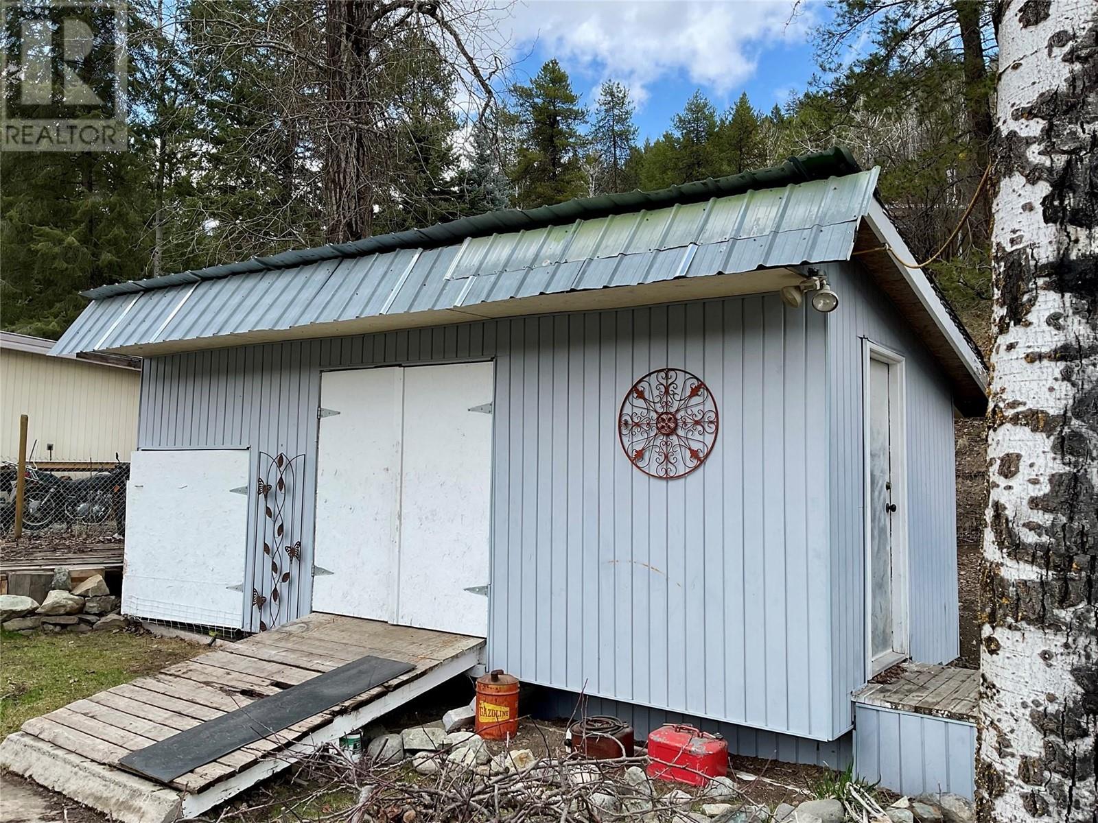 786 Strathmore Avenue, Greenwood