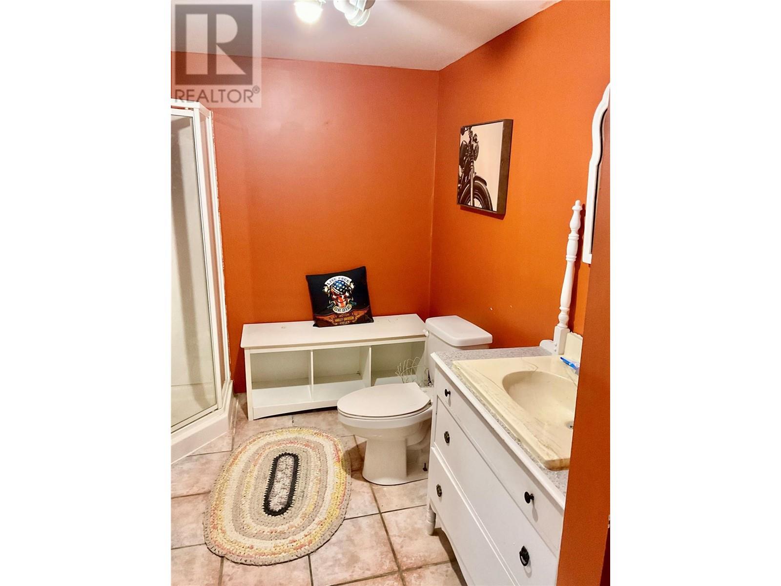 786 Strathmore Avenue, Greenwood