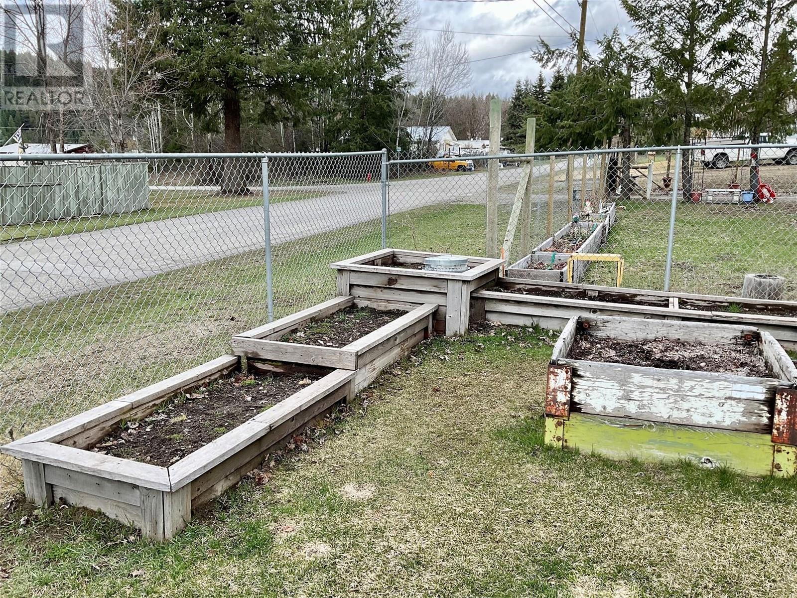 786 Strathmore Avenue, Greenwood