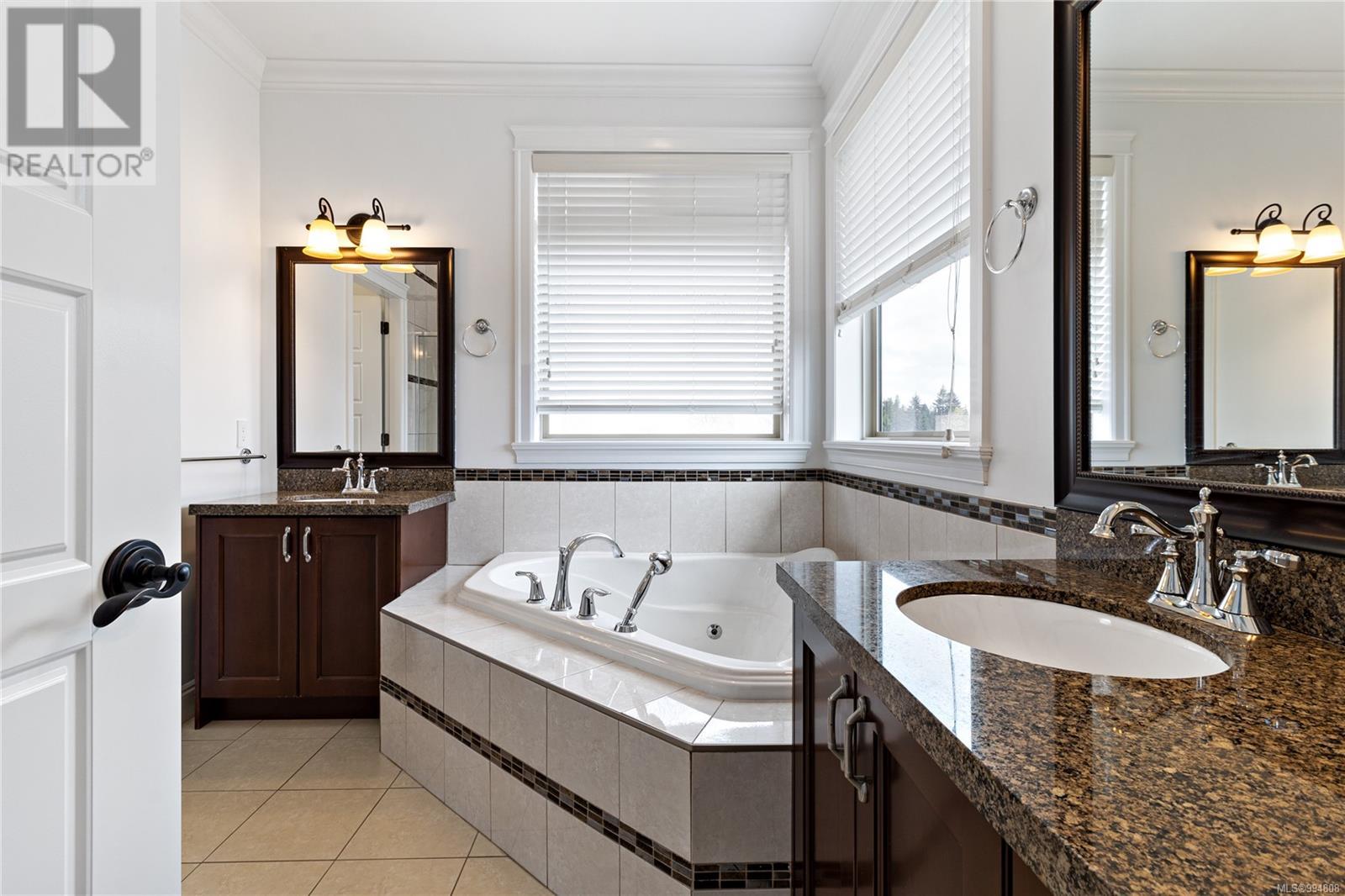 5667 Muggies Way, Nanaimo