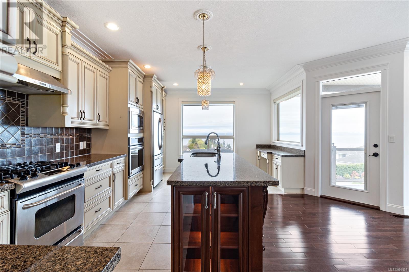 5667 Muggies Way, Nanaimo