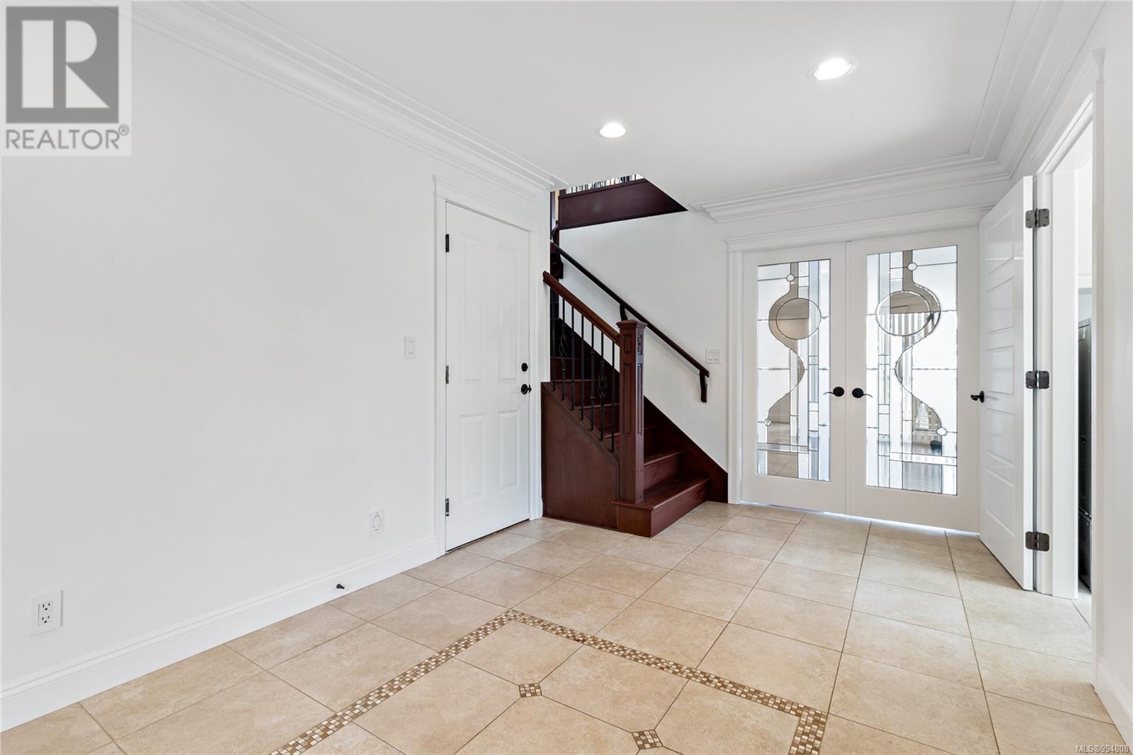 5667 Muggies Way, Nanaimo