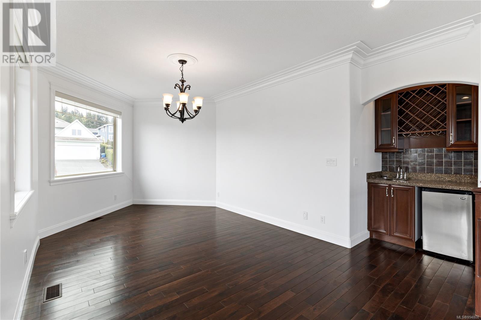 5667 Muggies Way, Nanaimo