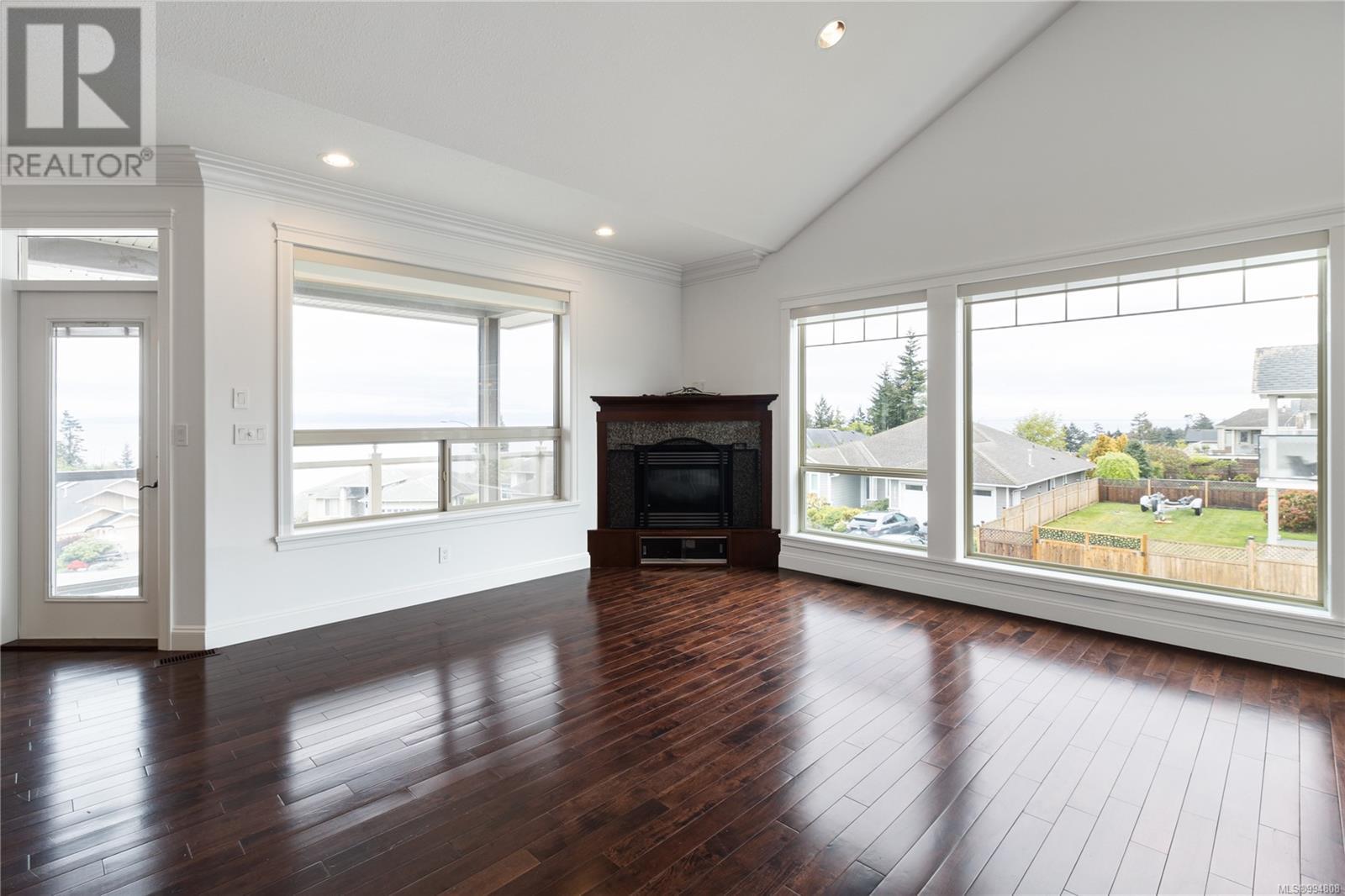 5667 Muggies Way, Nanaimo