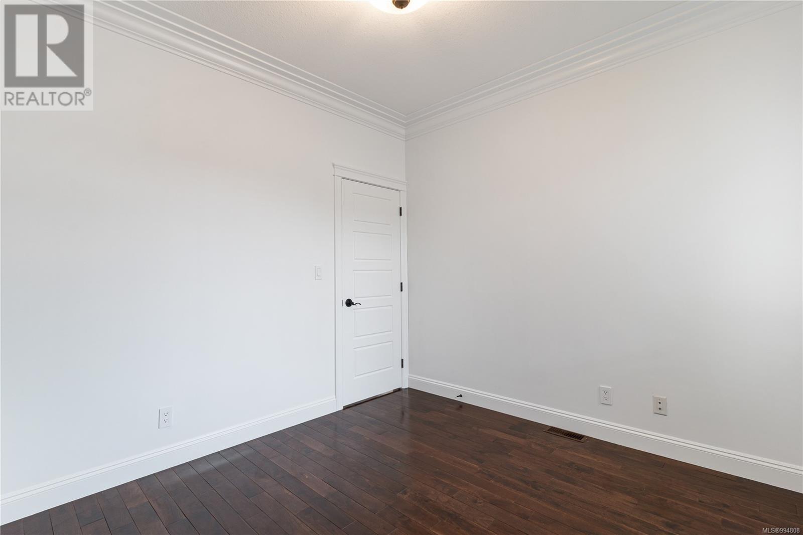 5667 Muggies Way, Nanaimo