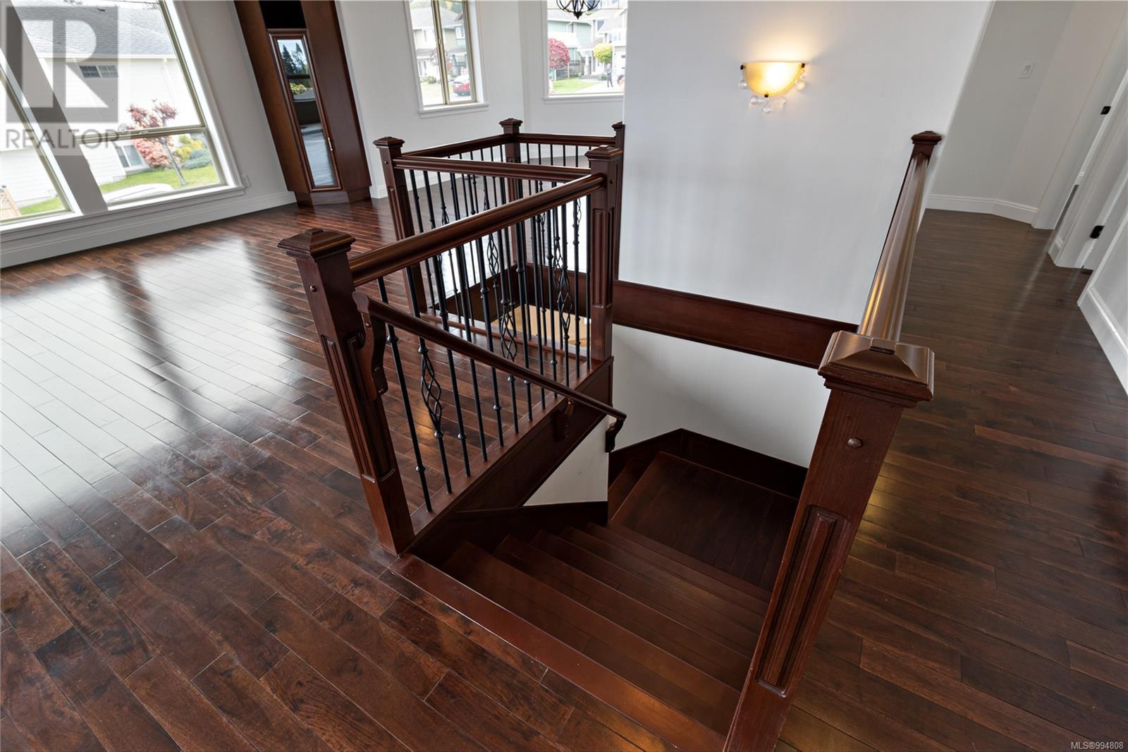 5667 Muggies Way, Nanaimo