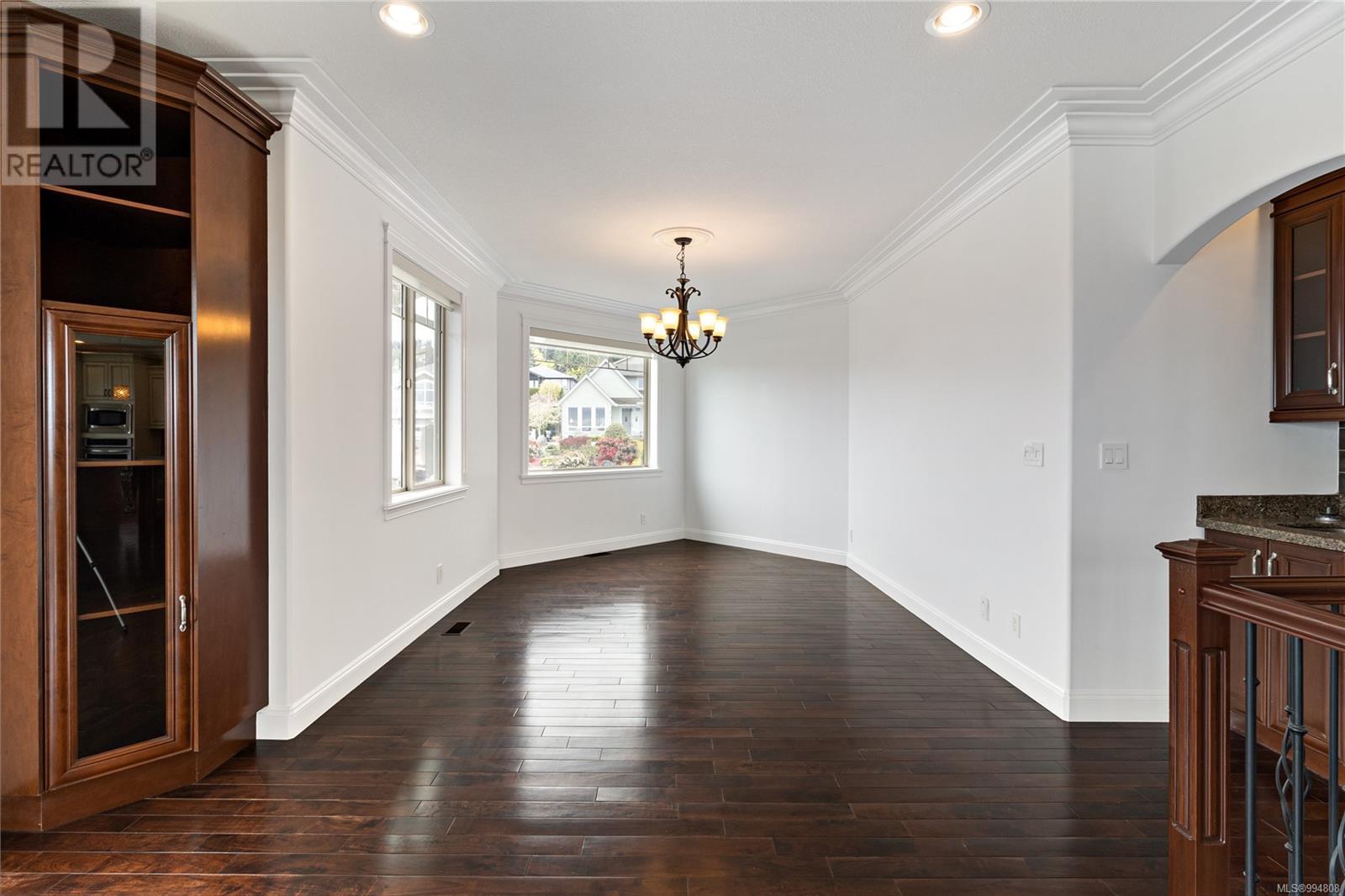 5667 Muggies Way, Nanaimo