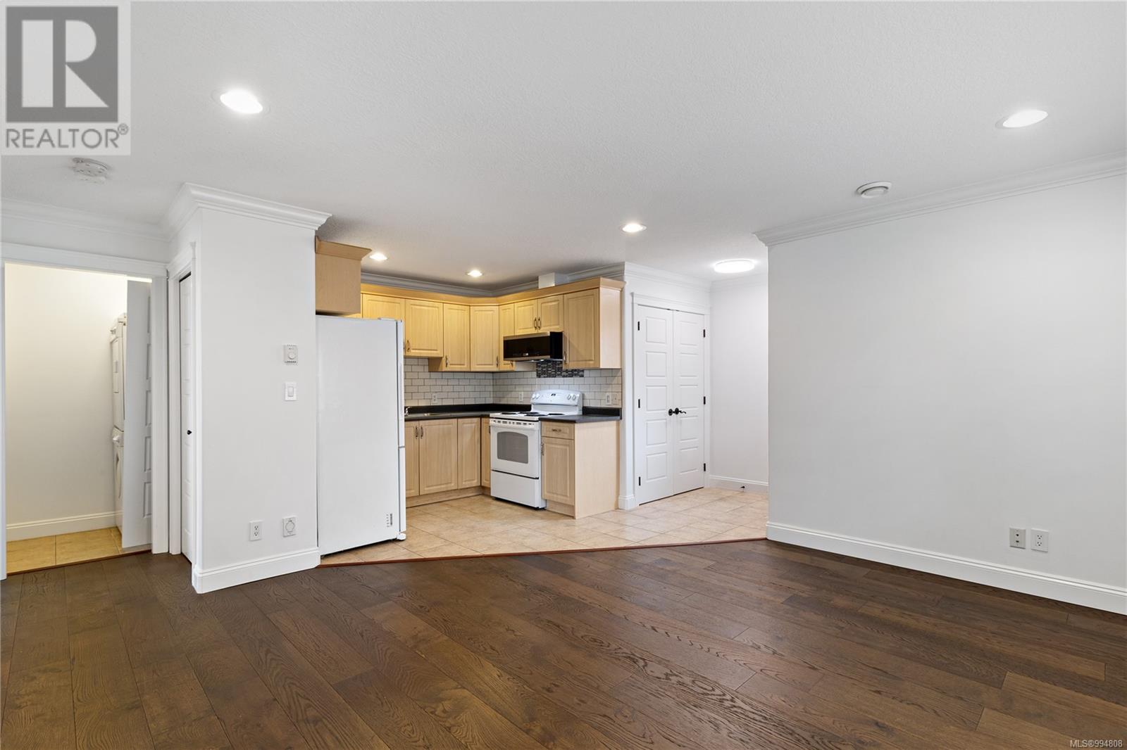 5667 Muggies Way, Nanaimo