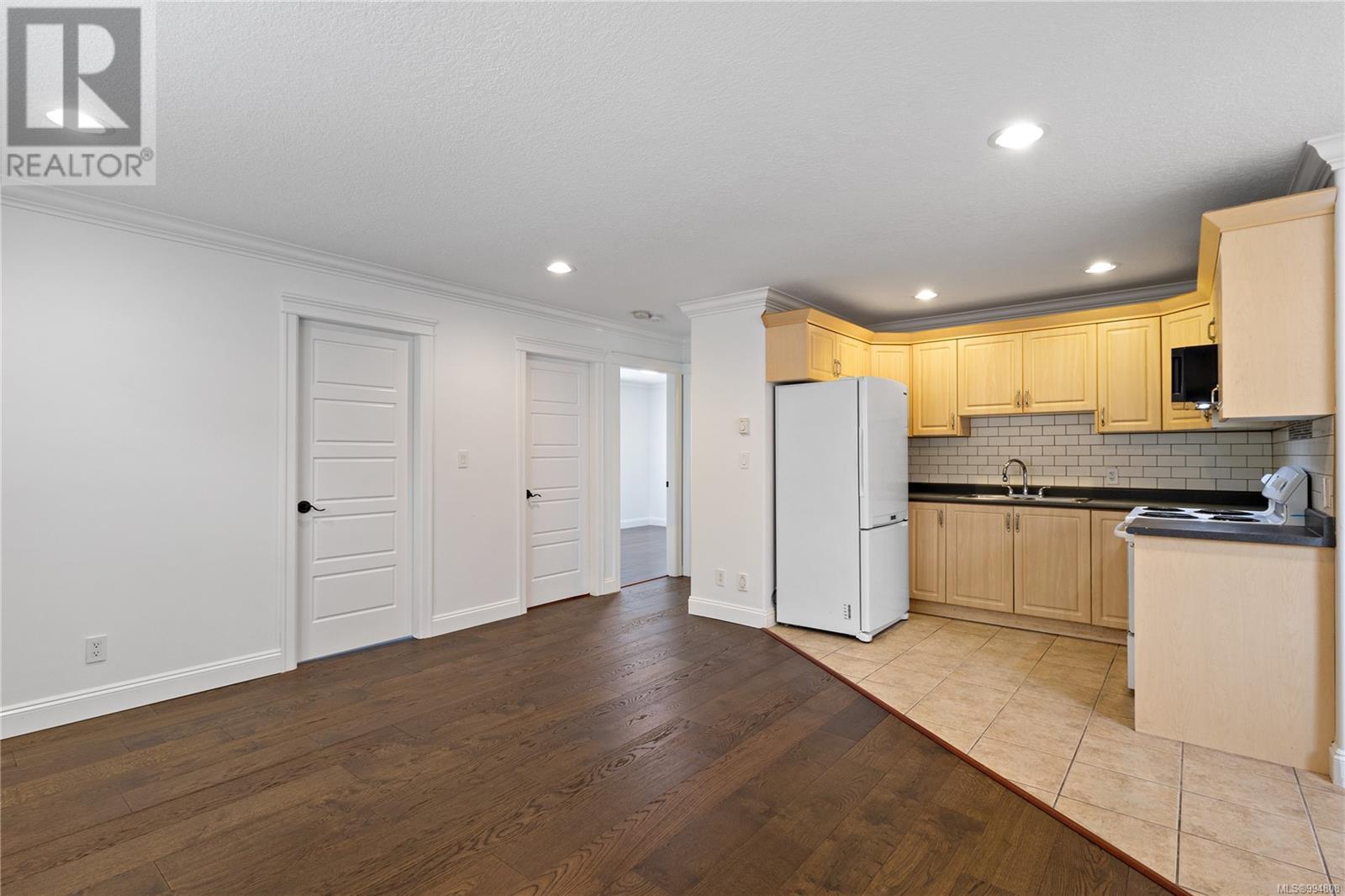 5667 Muggies Way, Nanaimo