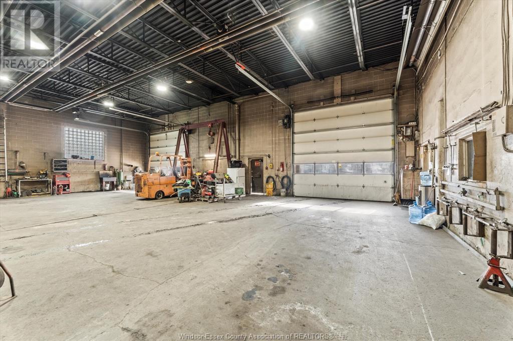 Photo 30 of 910 Hanna Street East, Windsor ON
