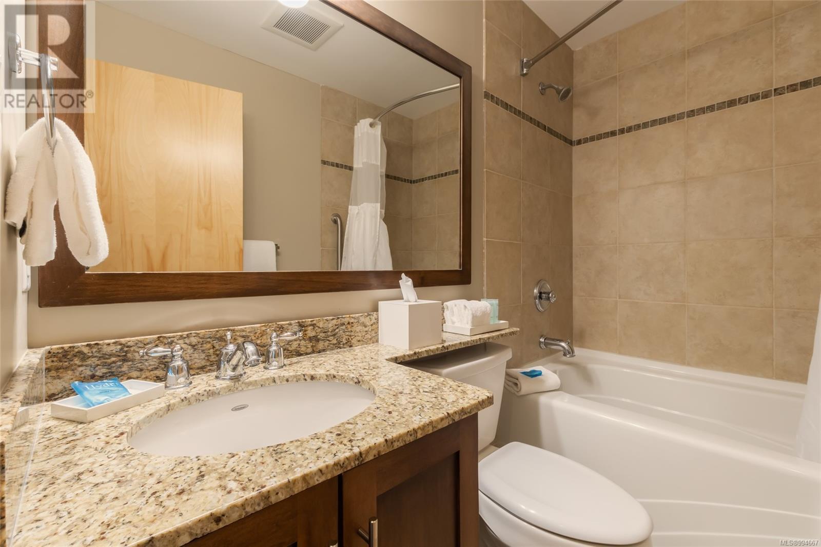 703/704A 181 Beachside Dr, Parksville real estate listing 994667