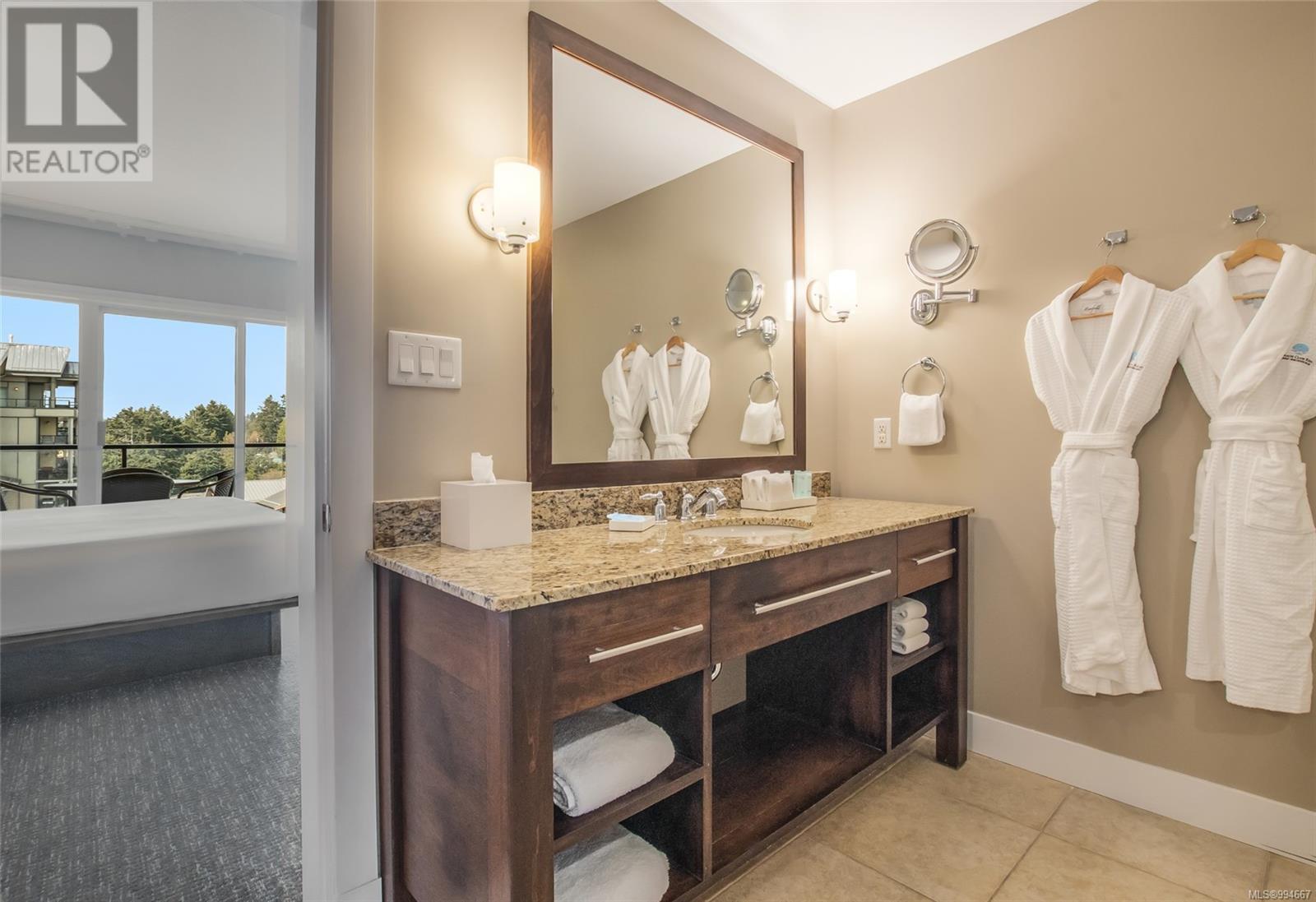 703/704A 181 Beachside Dr, Parksville real estate listing 994667