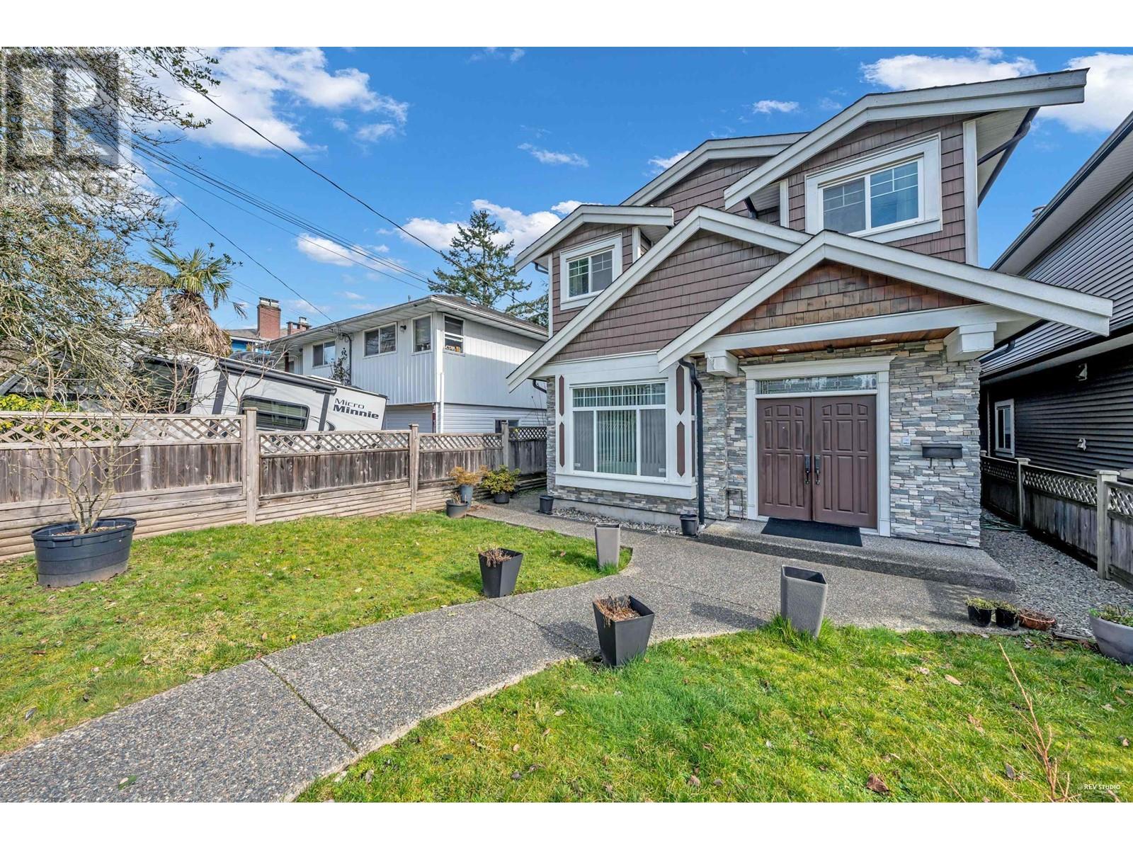 7788 HEDLEY AVENUE, Burnaby