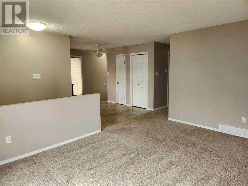 Photo 4 of 5002 53 Avenue, Kitscoty AB