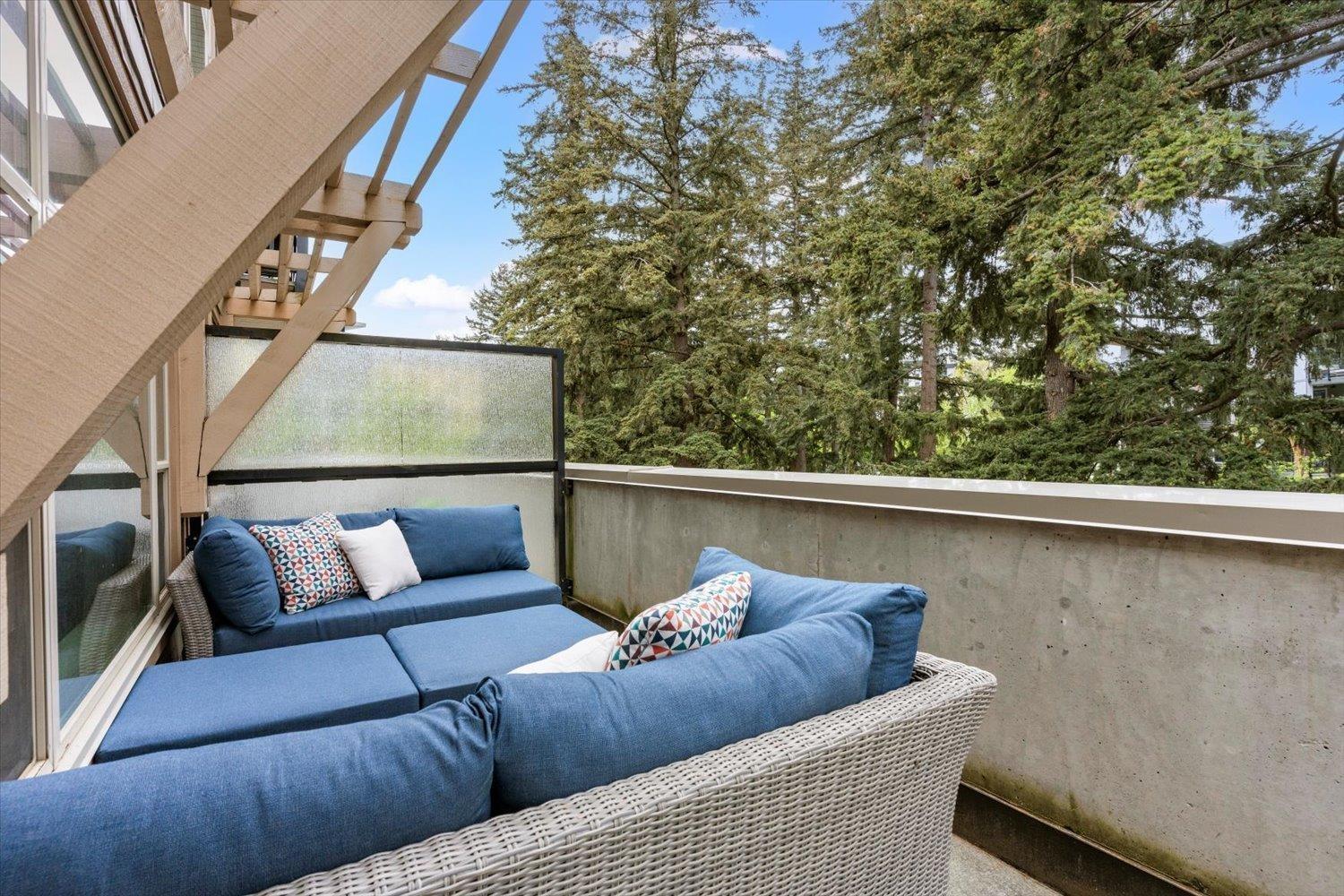 Photo 5 of 206 45530 Market Way Garrison Crossing, Chilliwack BC