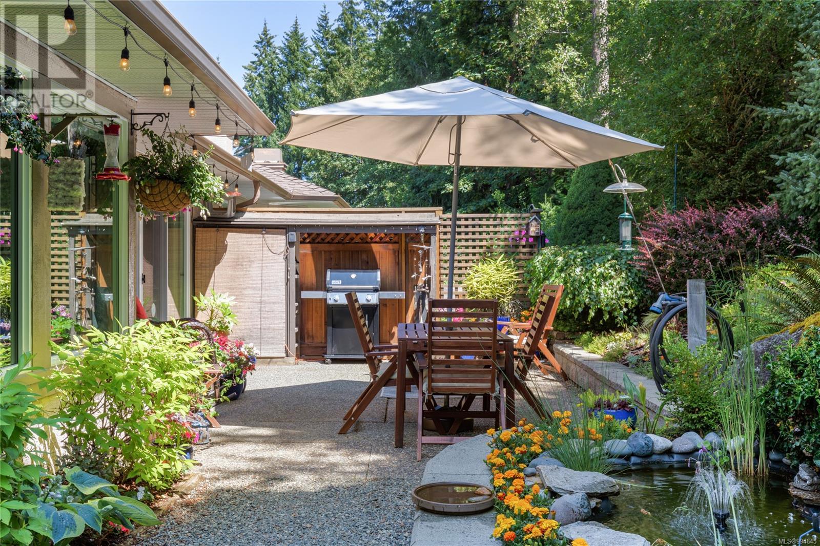 8 810 Chestnut St, Qualicum Beach