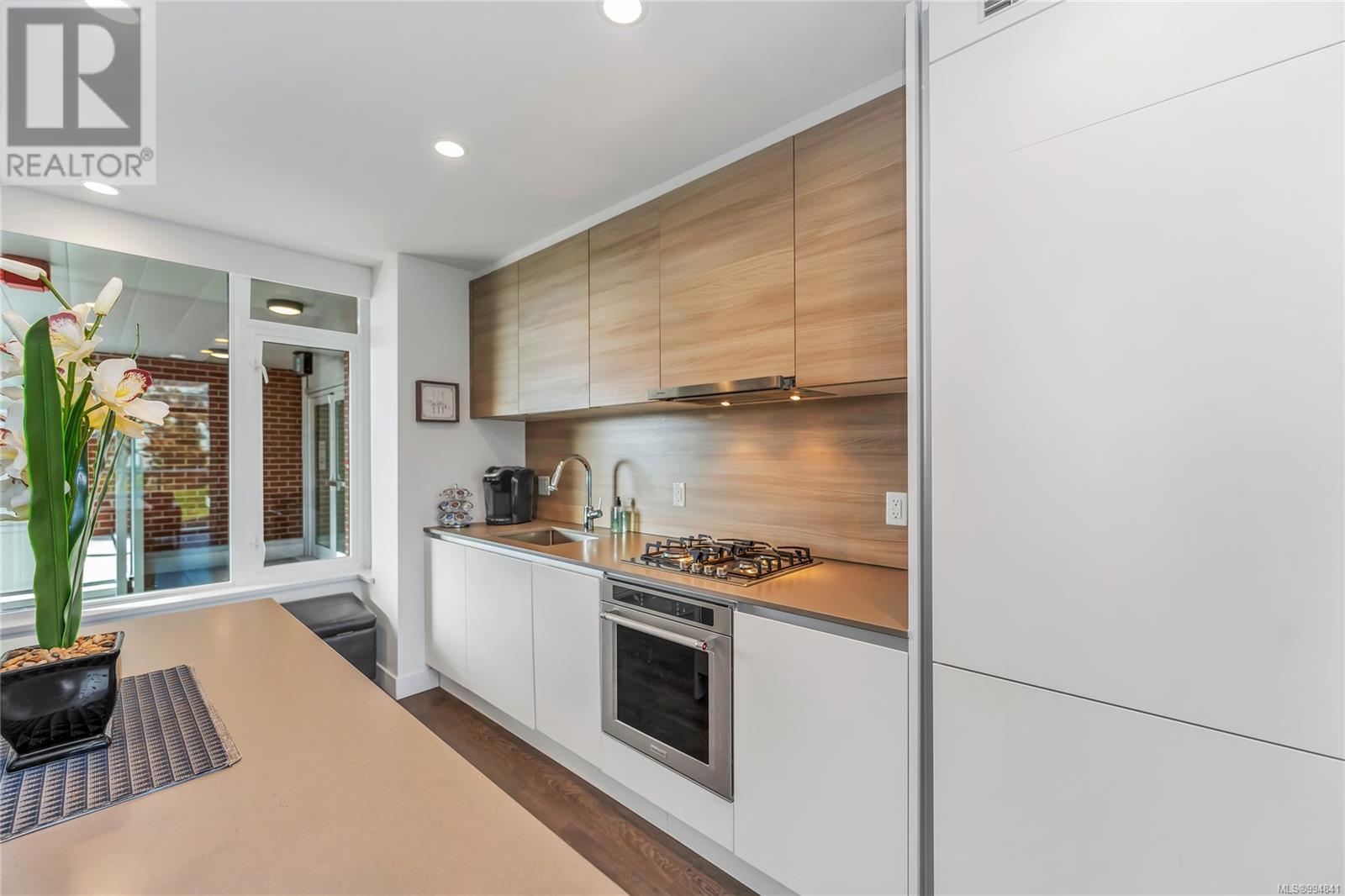 Photo 8 of 211 70 Saghalie Rd, Victoria BC