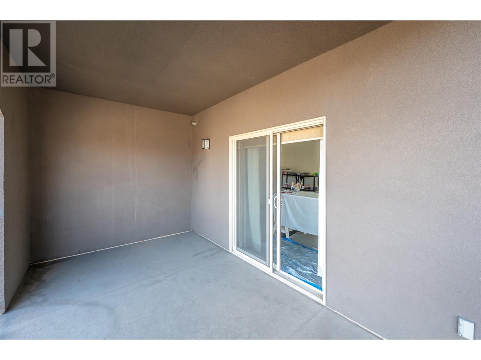 202 250 WATERFORD Avenue, Penticton