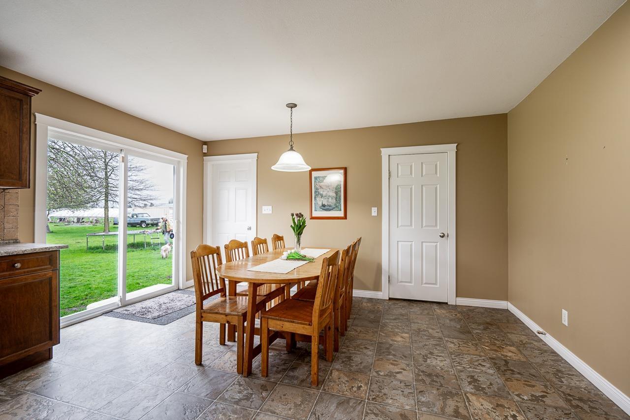 Photo 12 of 40575 No 4 Road, Abbotsford BC