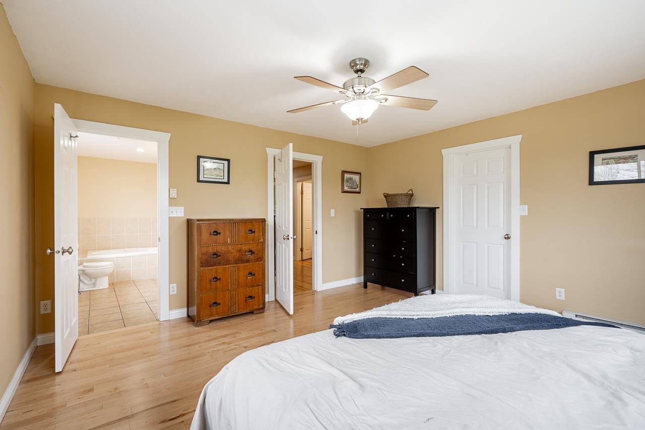 Photo 18 of 40575 No 4 Road, Abbotsford BC