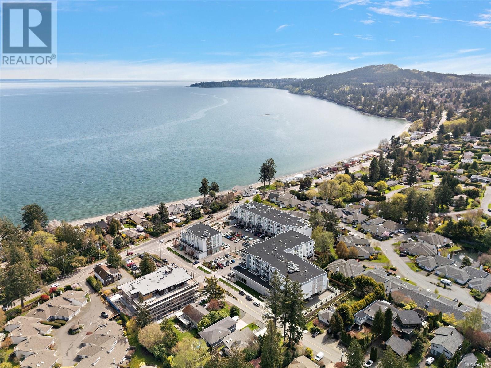 412 5120 Cordova Bay Road, Saanich