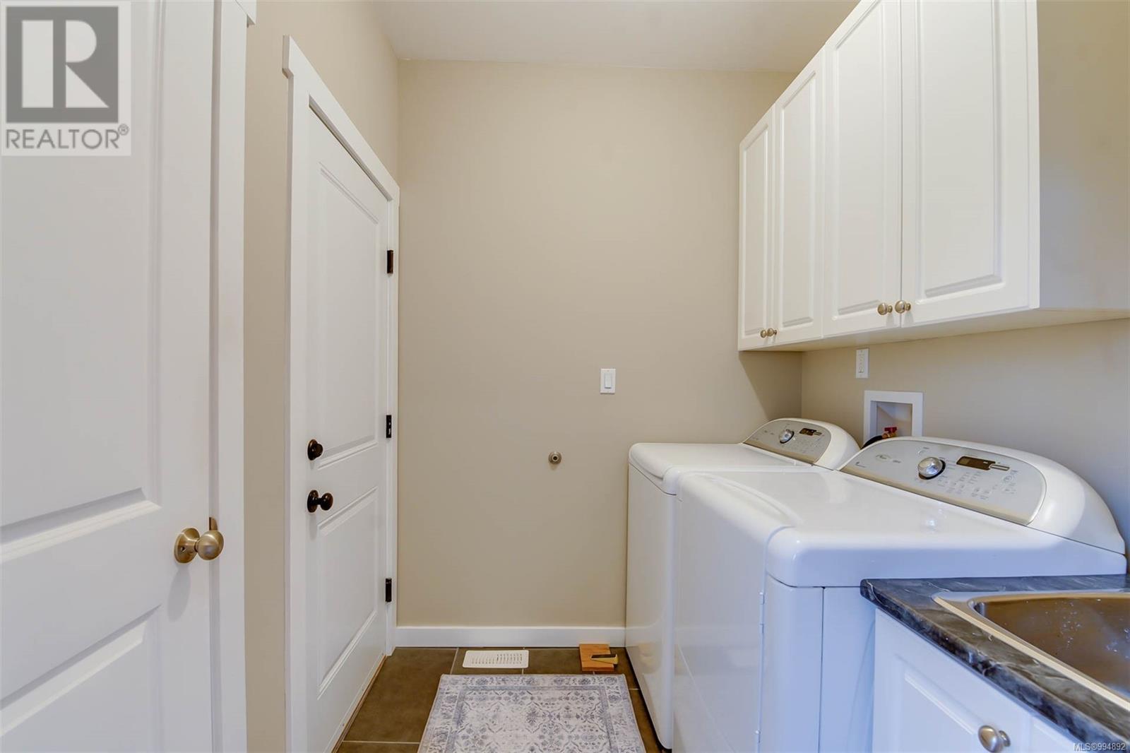 3348 Waterfern Dr, Port Alberni