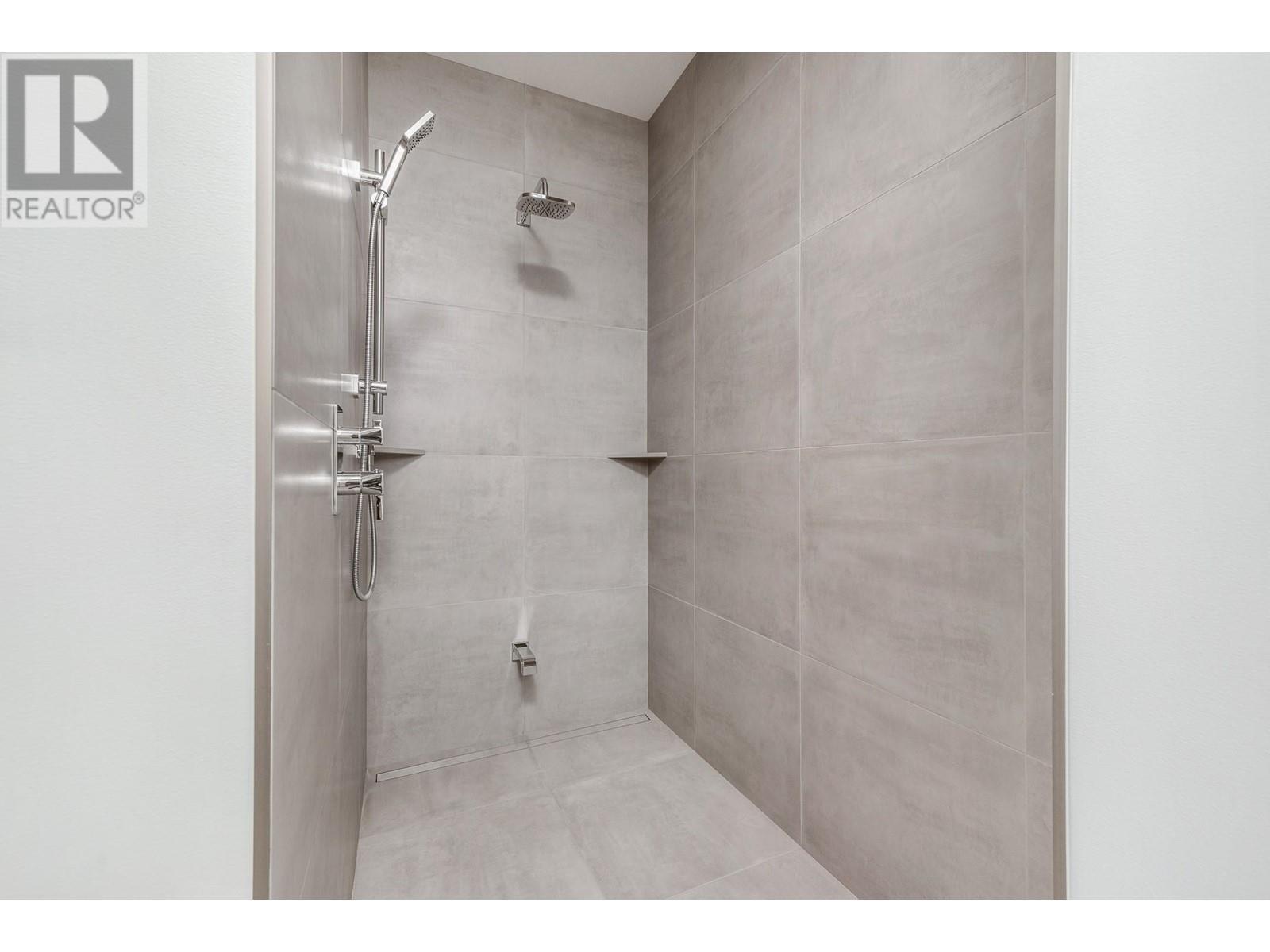  104 Silversage Lookout Court, Vernon