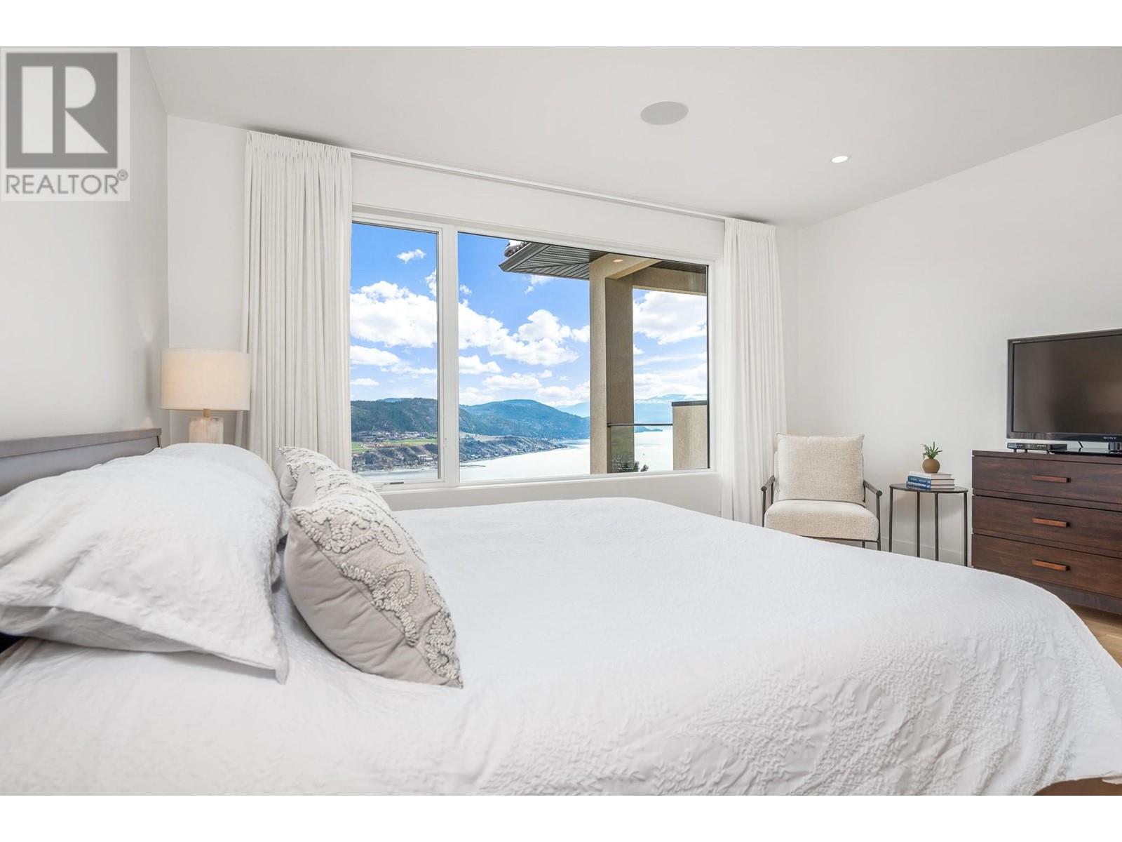  104 Silversage Lookout Court, Vernon