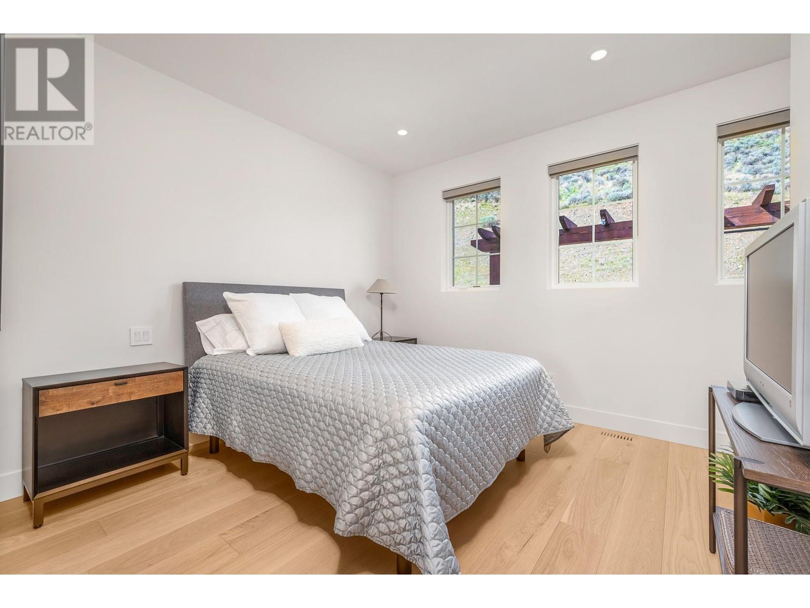  104 Silversage Lookout Court, Vernon