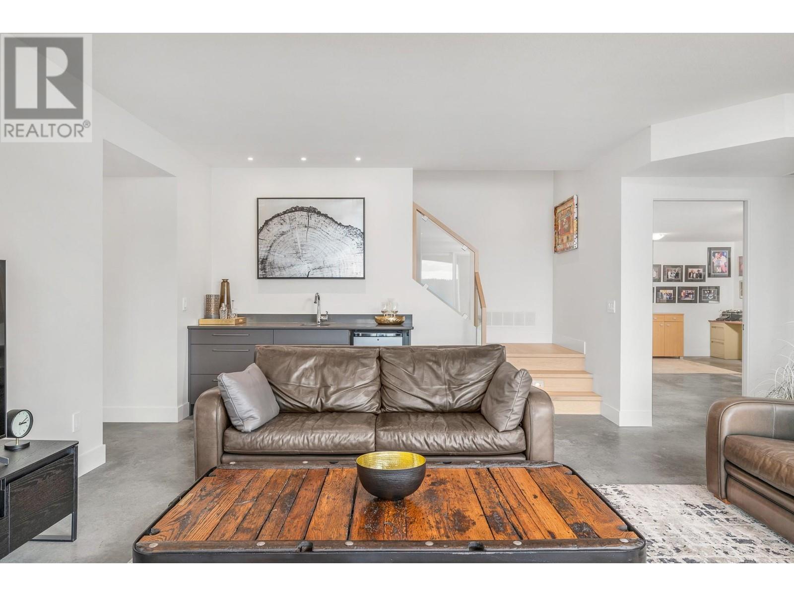  104 Silversage Lookout Court, Vernon