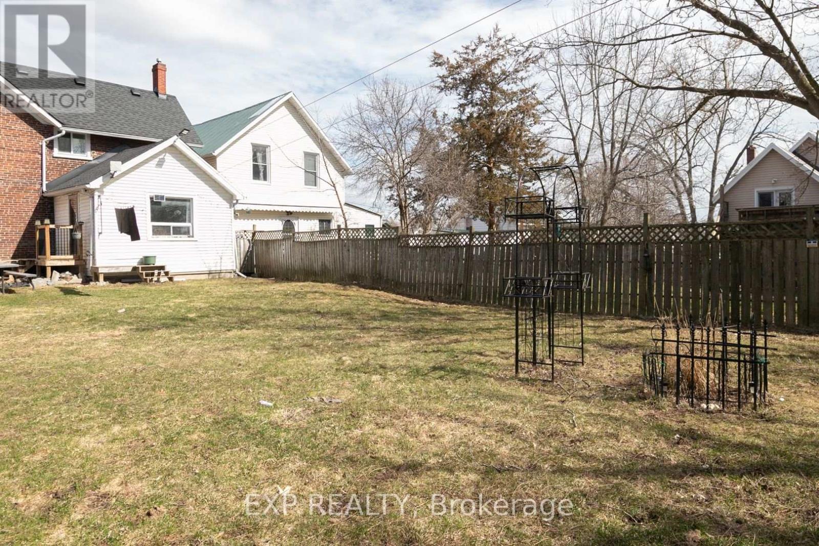 Photo 33 of 123 Green Street, Deseronto ON