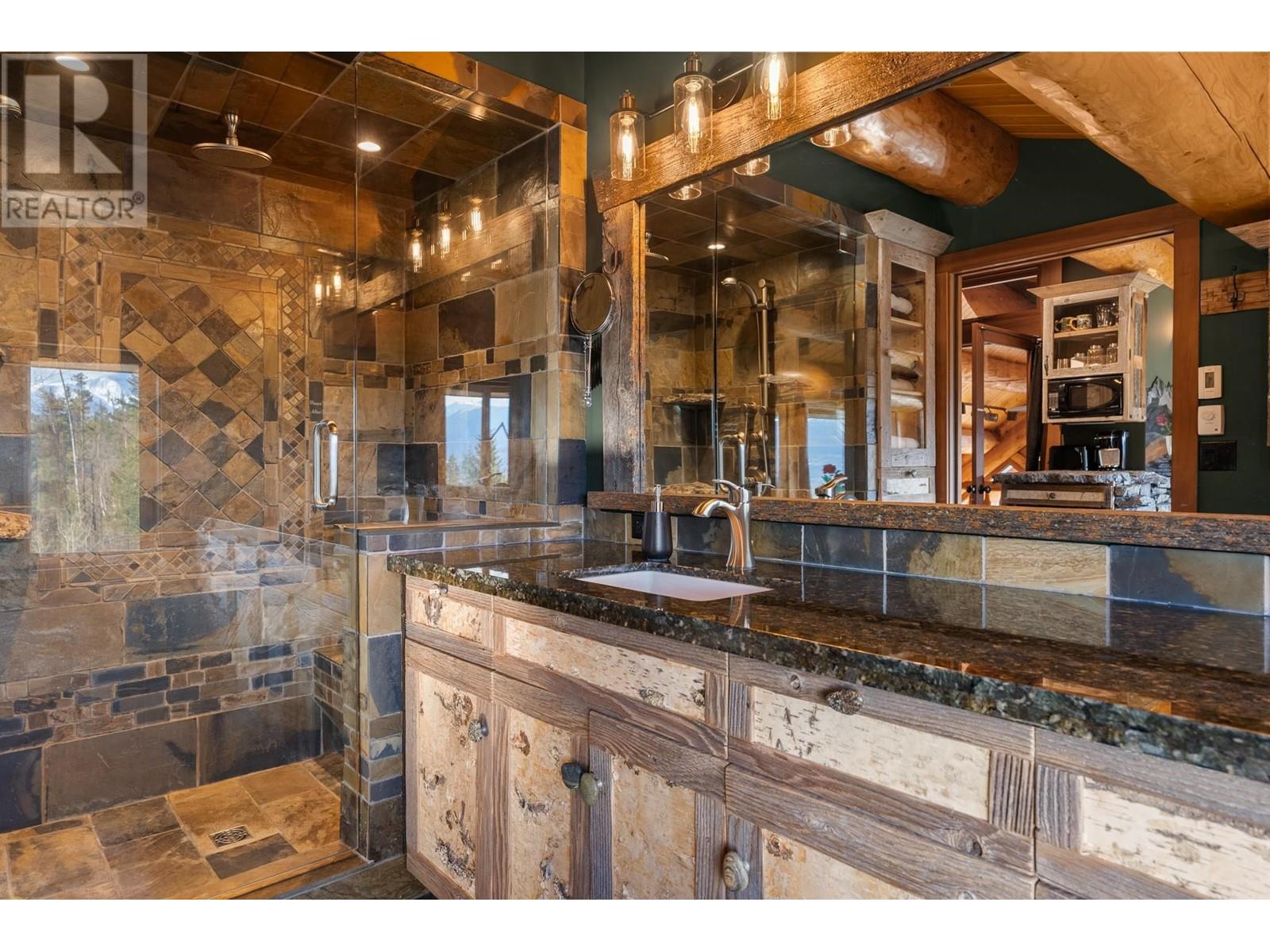 2119 HILLSIDE DRIVE, Valemount