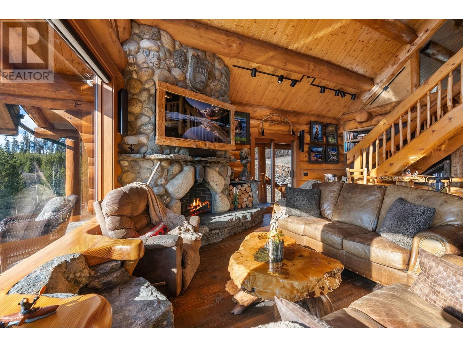 2119 HILLSIDE DRIVE, Valemount