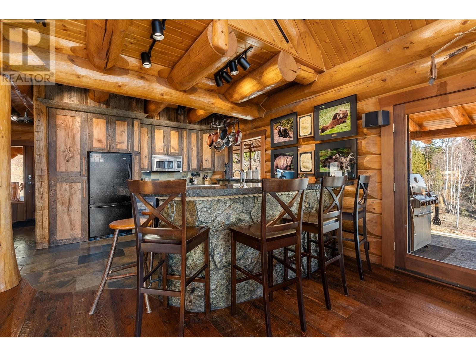 2119 HILLSIDE DRIVE, Valemount