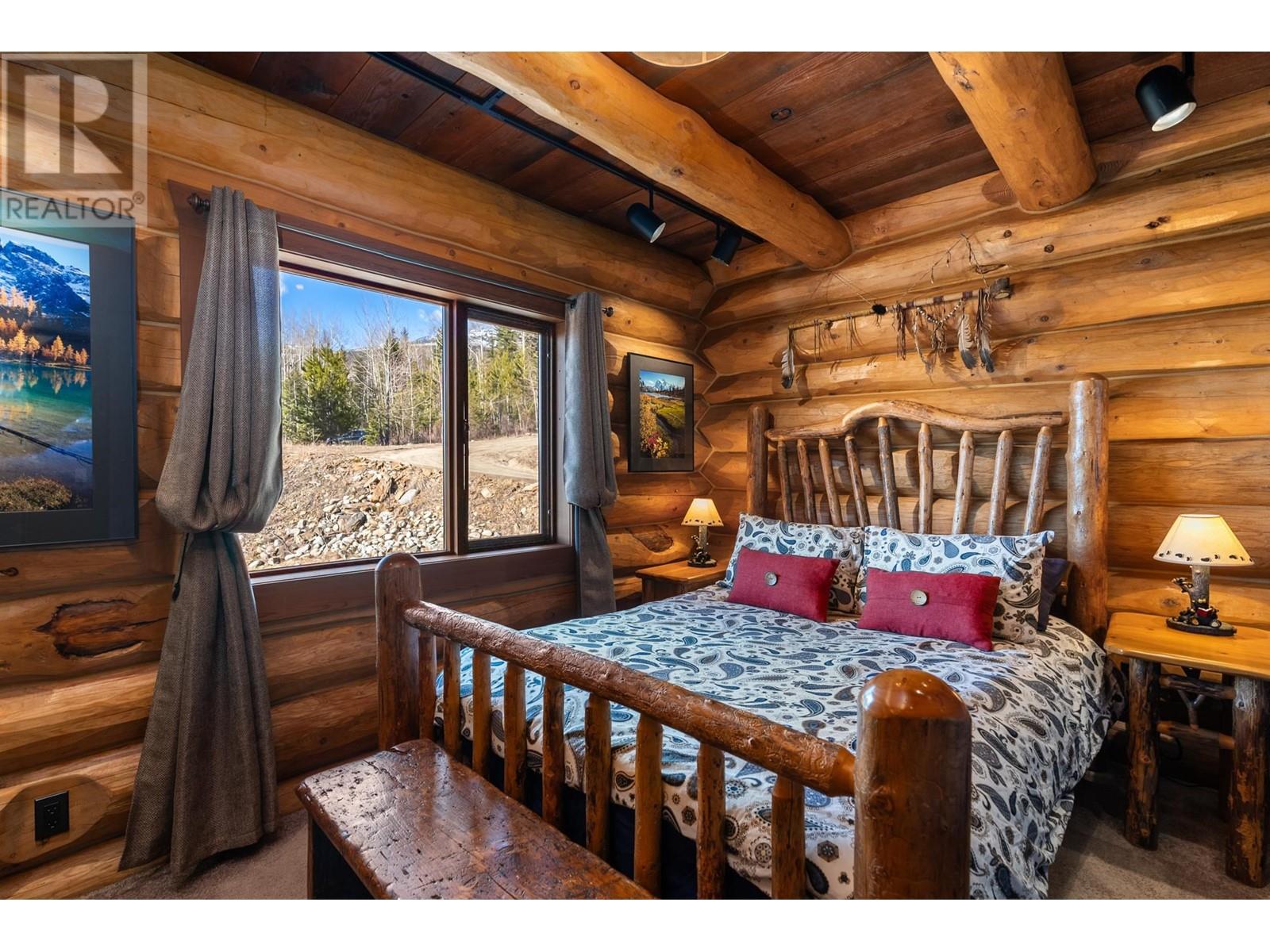 2119 HILLSIDE DRIVE, Valemount