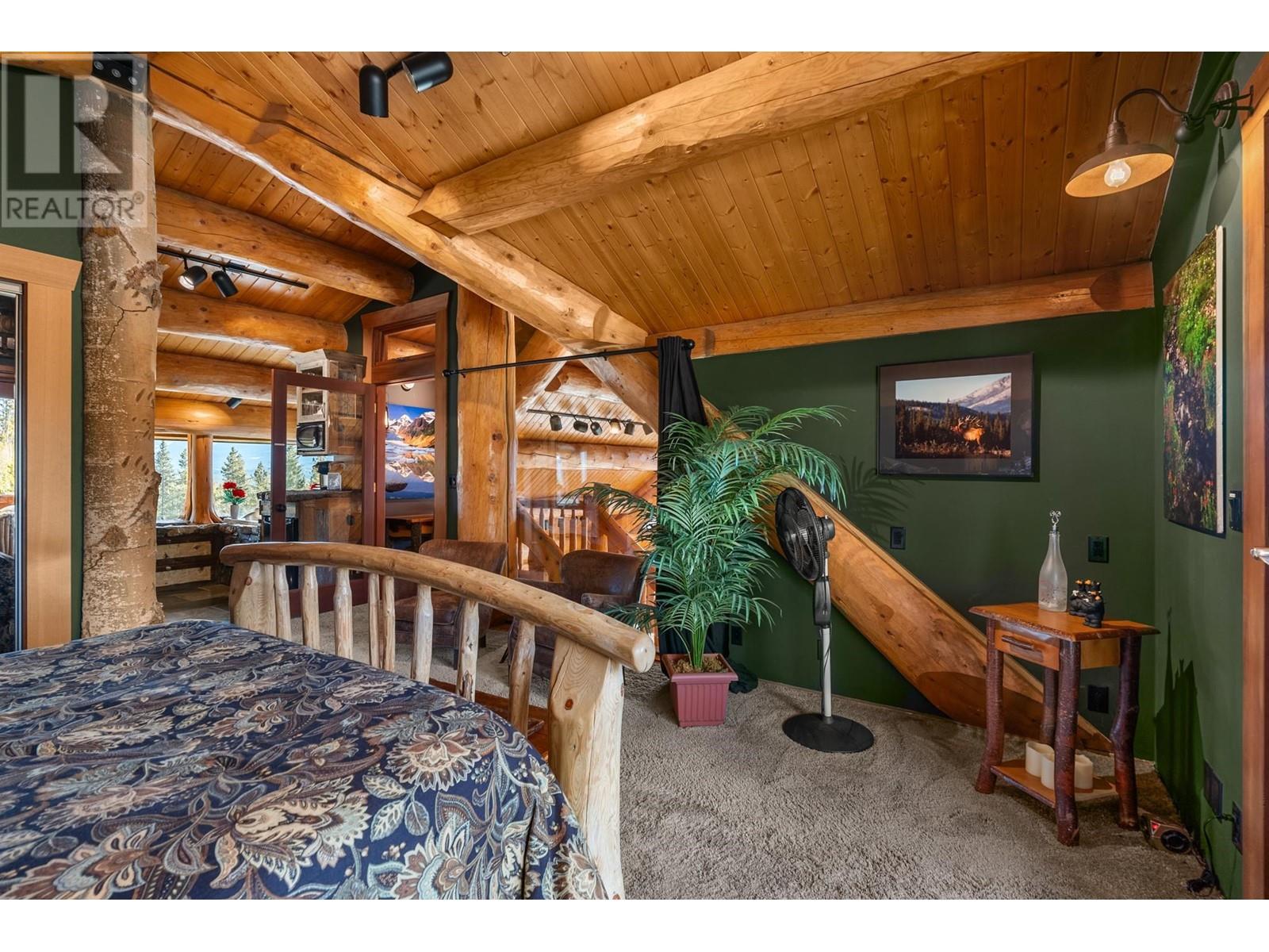 2119 HILLSIDE DRIVE, Valemount