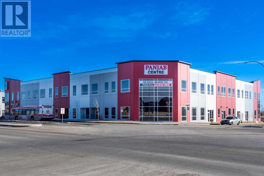 Single Family House for Sale in  Savanna Place NE Saddle Ridge Calgary 