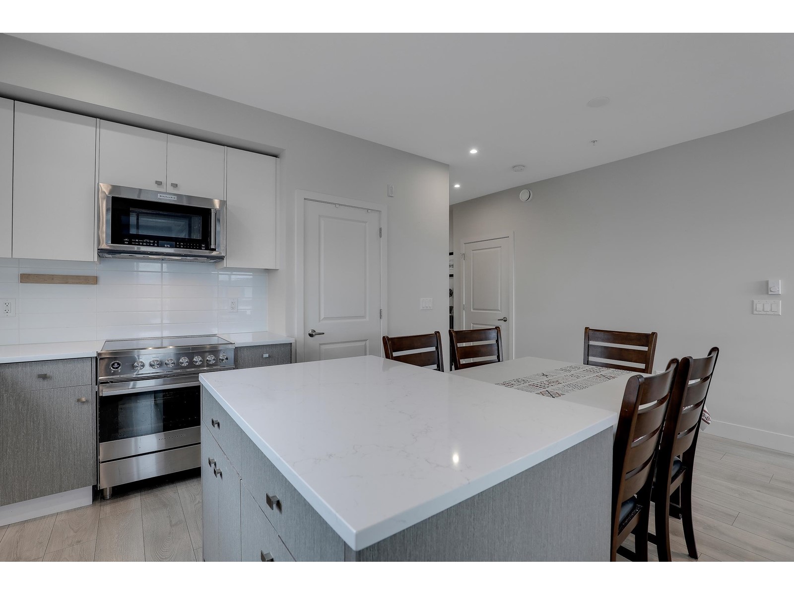 Photo 8 of 412 1516 Mccallum Road, Abbotsford BC