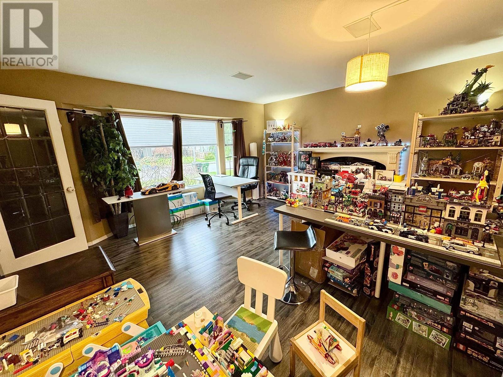Photo 7 of 10800 Rochdale Drive, Richmond BC