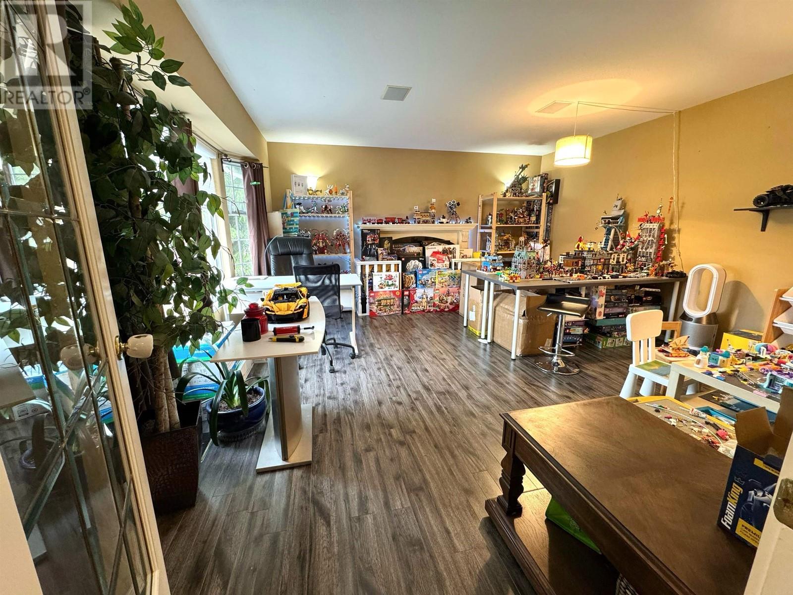 Photo 8 of 10800 Rochdale Drive, Richmond BC