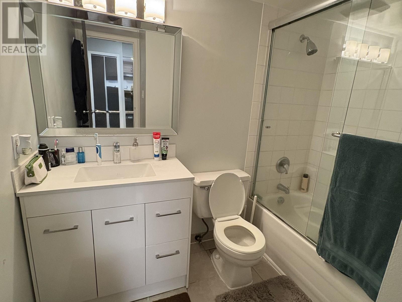 Photo 17 of 110 1690 Augusta Avenue, Burnaby BC