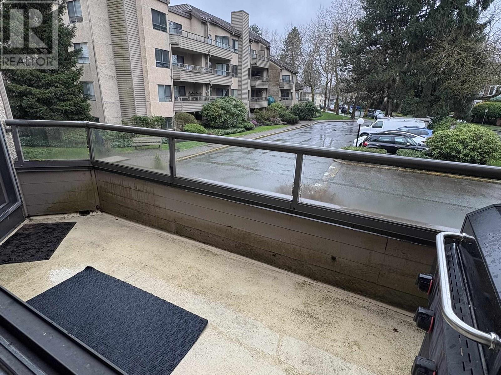 Photo 12 of 110 1690 Augusta Avenue, Burnaby BC