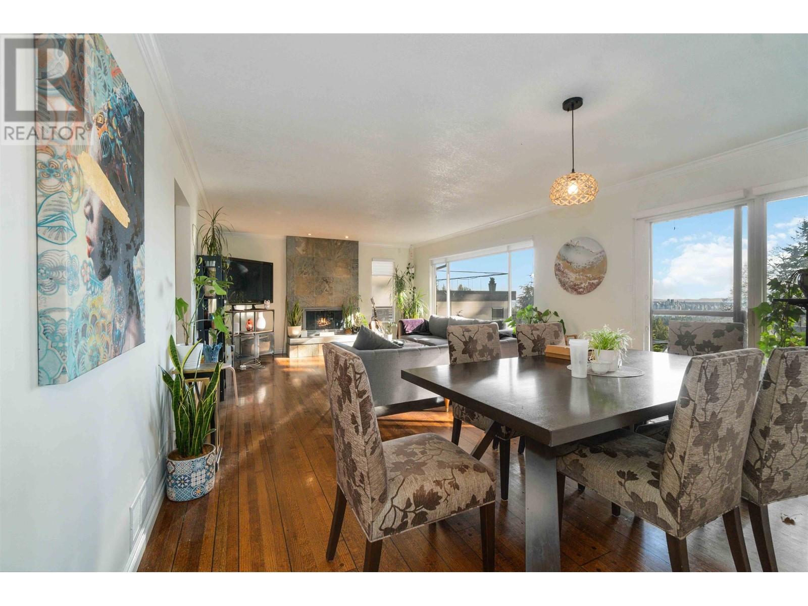 5189 MADEIRA COURT, North Vancouver